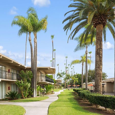 Ramada By Wyndham San Diego North Hotel & Conference Center Buitenkant foto