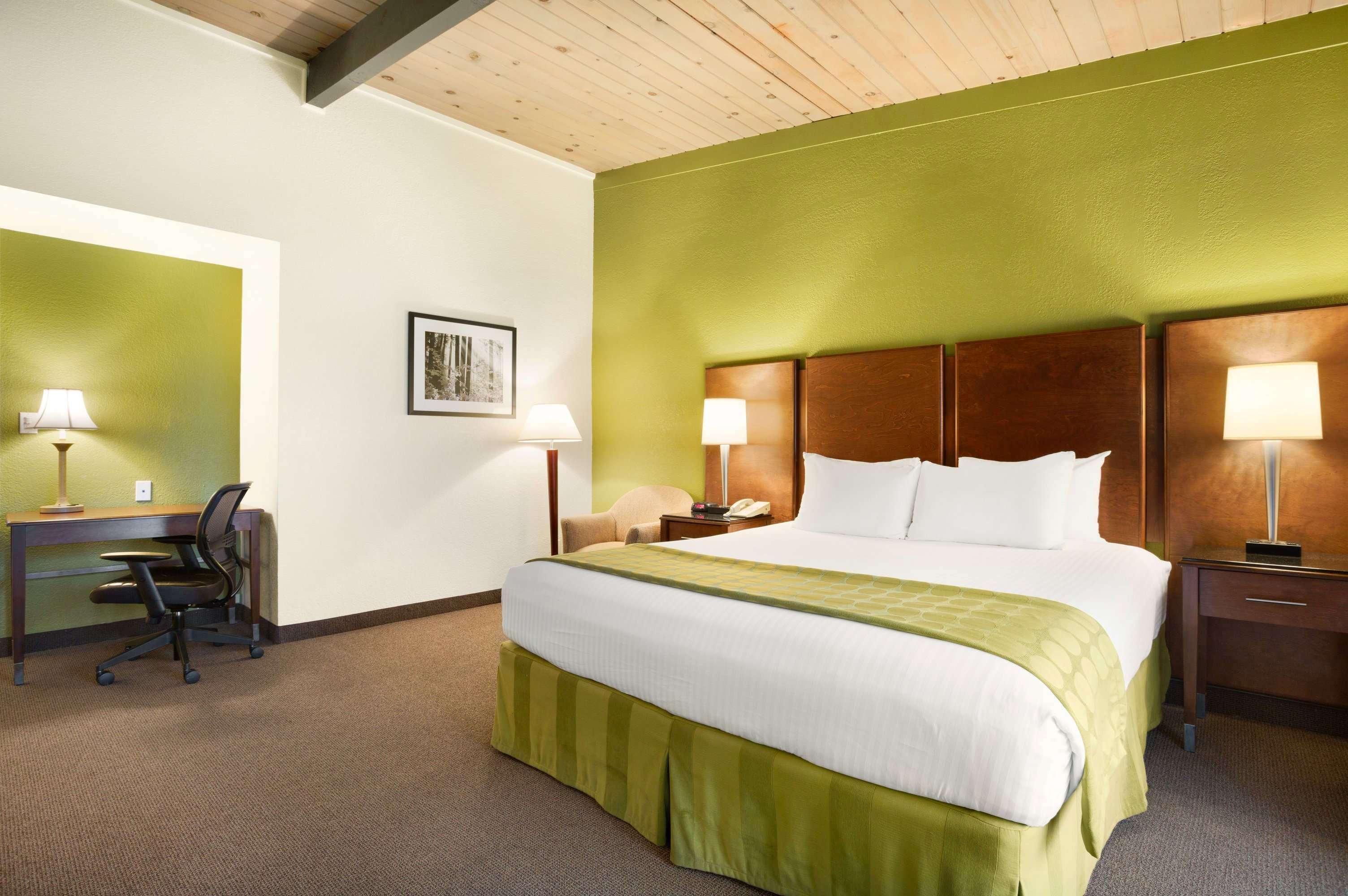 Ramada By Wyndham San Diego North Hotel & Conference Center Buitenkant foto