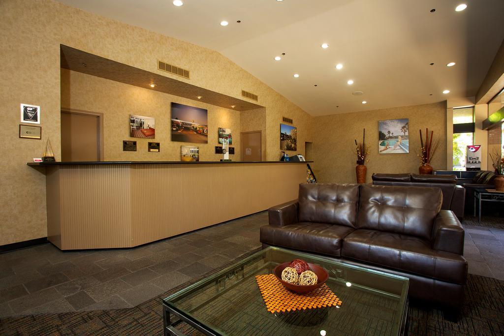 Ramada By Wyndham San Diego North Hotel & Conference Center Buitenkant foto